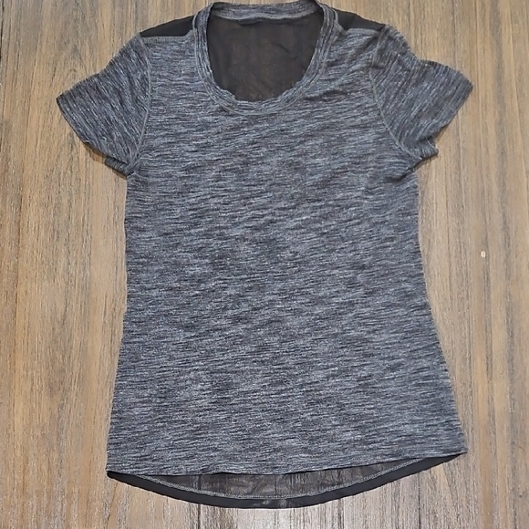 lululemon athletica Tops - Lululemon Athletica Heathered Black Short Sleeve Tee